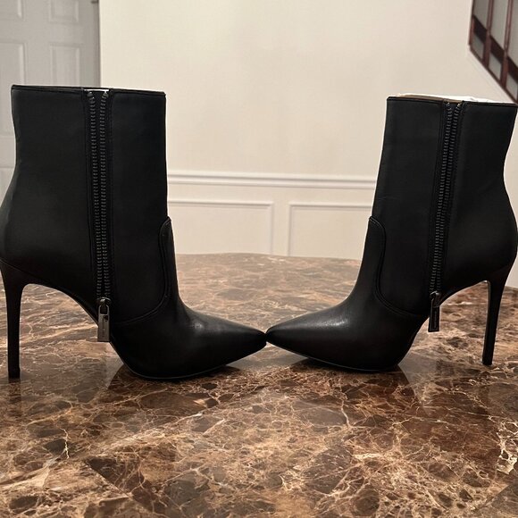 Michael Michael Kors Blaine Black Leather Booties Size 6 - Picture 6 of 16
